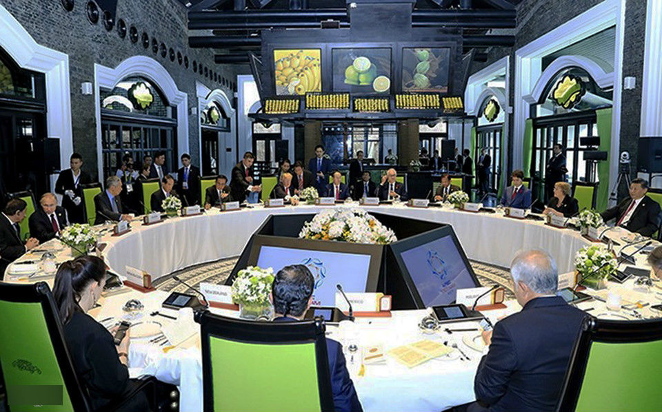 Ba mẹ con cùng nấu tiệc trưa cho các nhà lãnh đạo APEC