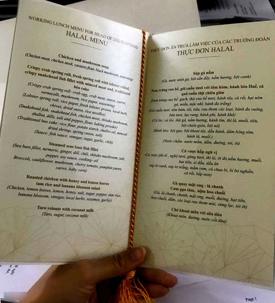 Ba mẹ con cùng nấu tiệc trưa cho các nhà lãnh đạo APEC