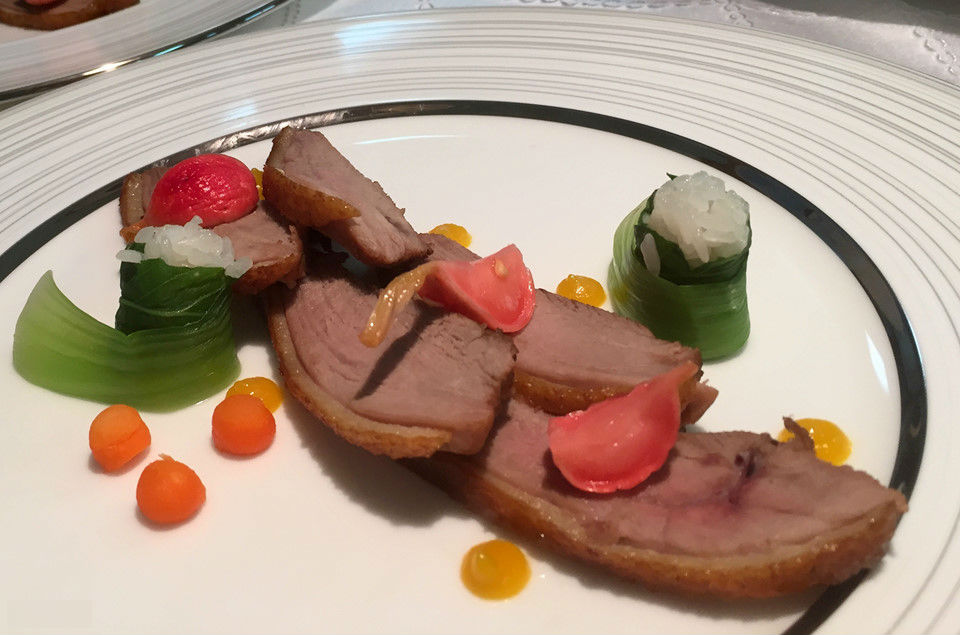 Ba mẹ con cùng nấu tiệc trưa cho các nhà lãnh đạo APEC