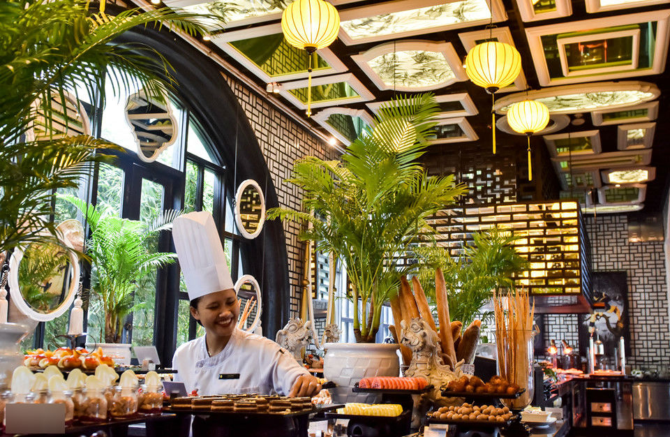 Ba mẹ con cùng nấu tiệc trưa cho các nhà lãnh đạo APEC