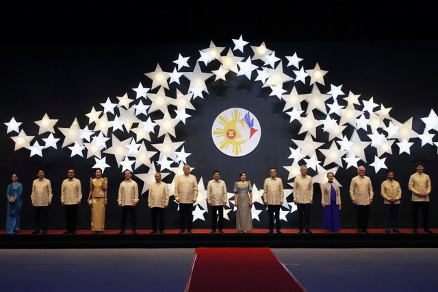 Tổng thống Trump dự tiệc cùng các lãnh đạo Đông Nam Á