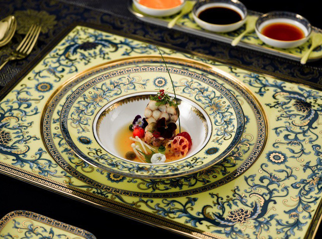 Tiết lộ về bộ bàn ăn lộng lẫy phục vụ dạ tiệc APEC 2017