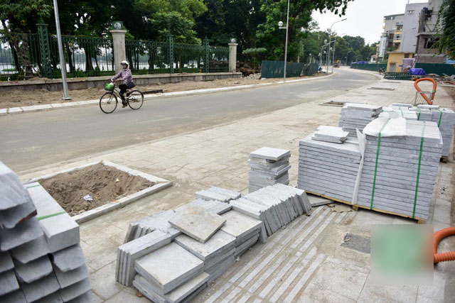 Hà Nội: Đường uốn lượn bên hồ Bảy Mẫu sắp hoàn thành