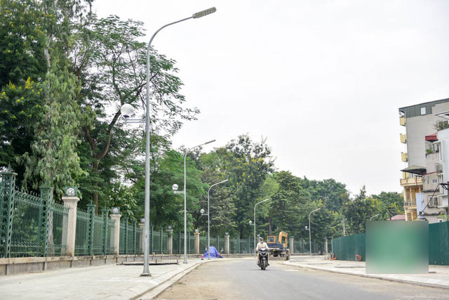 Hà Nội: Đường uốn lượn bên hồ Bảy Mẫu sắp hoàn thành