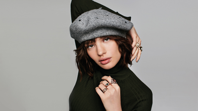 Cách phối trang phục đẹp với cơn sốt mũ nồi