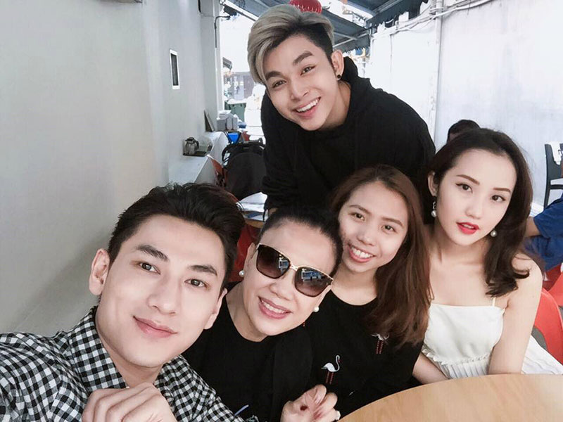 Cuộc sống đúng chất con nhà giàu của hot girl Primmy Trương