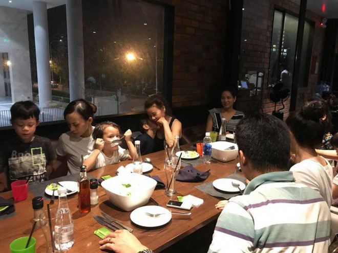 Chuyện tình Hà Hồ - Kim Lý: Hành trình 4 tháng liên tục úp mở cho đến ngày chính thức bước ra thế giới Chuyện tình Hà Hồ - Kim Lý: Hành trình 4 tháng liên tục úp mở cho đến ngày chính thức bước ra thế giới