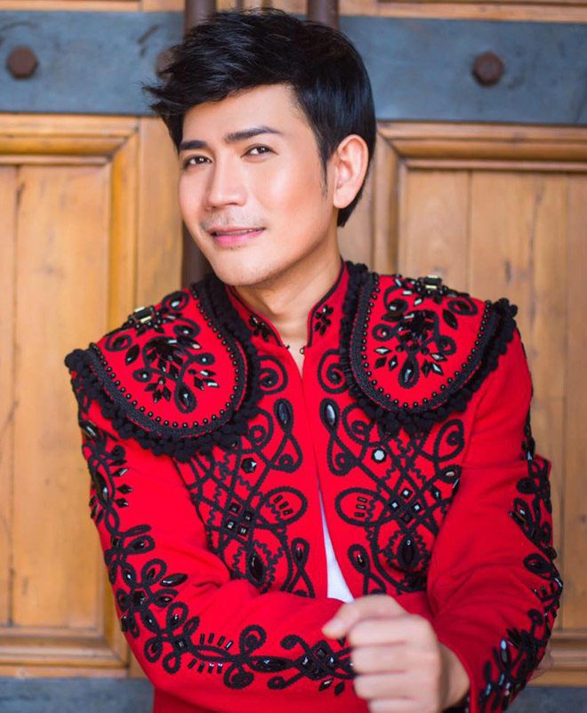 Vợ kém 8 tuổi của Quách Thành Danh sinh liên tiếp bốn con để chiều chồng