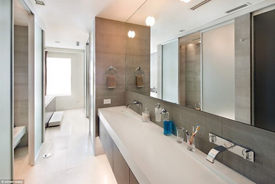 Cận cảnh ngôi nhà giá 400 tỉ vừa mua của nữ ca sĩ 28 tuổi