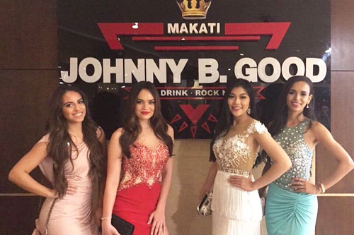 Vương Thanh Tuyền đọ dáng với thí sinh Hoa hậu châu Á Thái Bình Dương