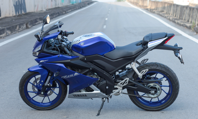 Yamaha R15 - sportbike cho người Việt mới chơi môtô