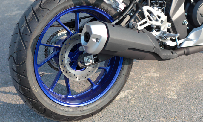 Yamaha R15 - sportbike cho người Việt mới chơi môtô