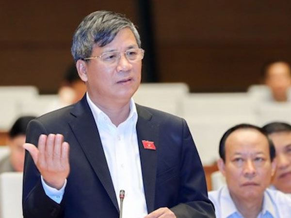 Cán bộ đi đánh golf là quyền tham gia thể dục thể thao