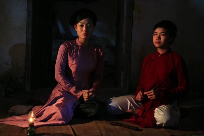 Phim Việt đang gây tranh cãi: Tôi ám ảnh với cảnh cô gái chửa hoang, bị cắt tóc bôi vôi và thả bè trôi sông