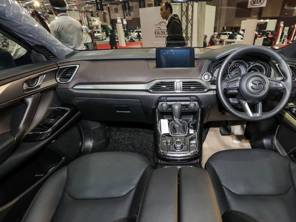 Mazda CX-9 2018 ra mắt, giá từ 1,5 tỷ đồng Mazda CX-9 2018 ra mắt, giá từ 1,5 tỷ đồng