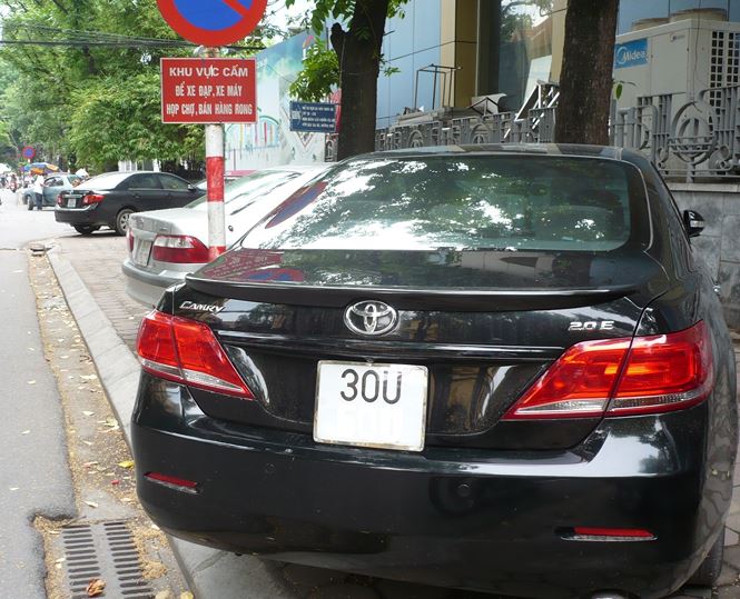 Hà Nội: Đề xuất tăng phí lòng đường, hè phố gấp 3 lần