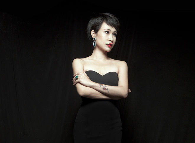 Uyên Linh không nghe nổi Chi Pu hát, Hà Thu đá xéo chuyện làm ca sĩ của đàn em