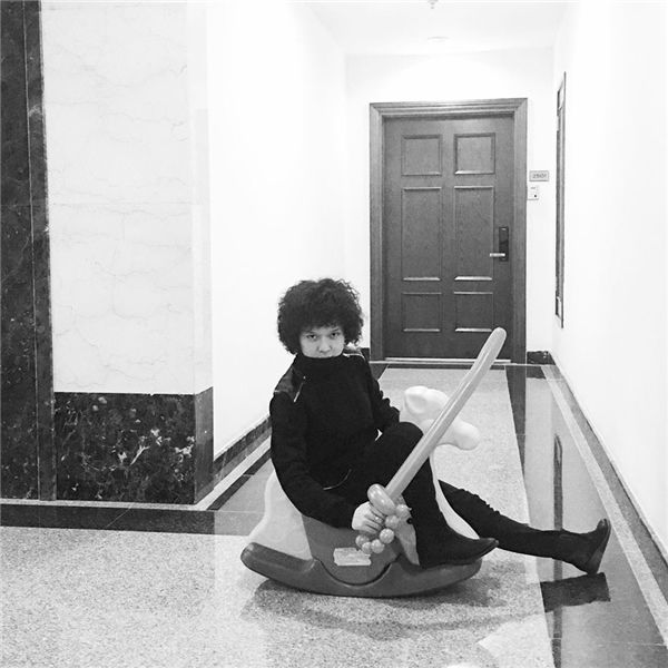 Trên sân khấu lộng lẫy là thế, nhưng về nhà các sao Việt lại hồn nhiên và đáng yêu thế này!