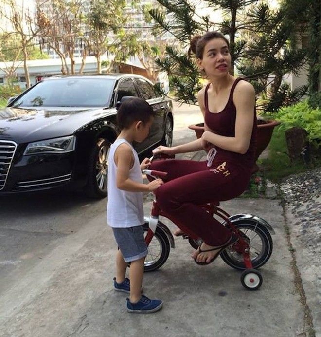 Trên sân khấu lộng lẫy là thế, nhưng về nhà các sao Việt lại hồn nhiên và đáng yêu thế này!