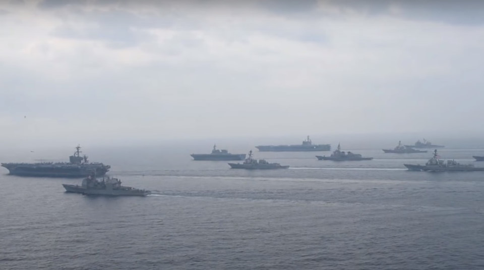 Các siêu tàu sân bay Mỹ phô diễn sức mạnh, cảnh báo Triều Tiên