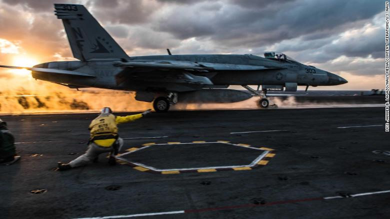 Các siêu tàu sân bay Mỹ phô diễn sức mạnh, cảnh báo Triều Tiên