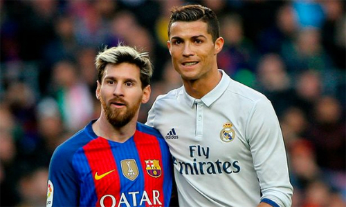 Ronaldo gọi điện khoe Messi về Quả Bóng Vàng thứ năm