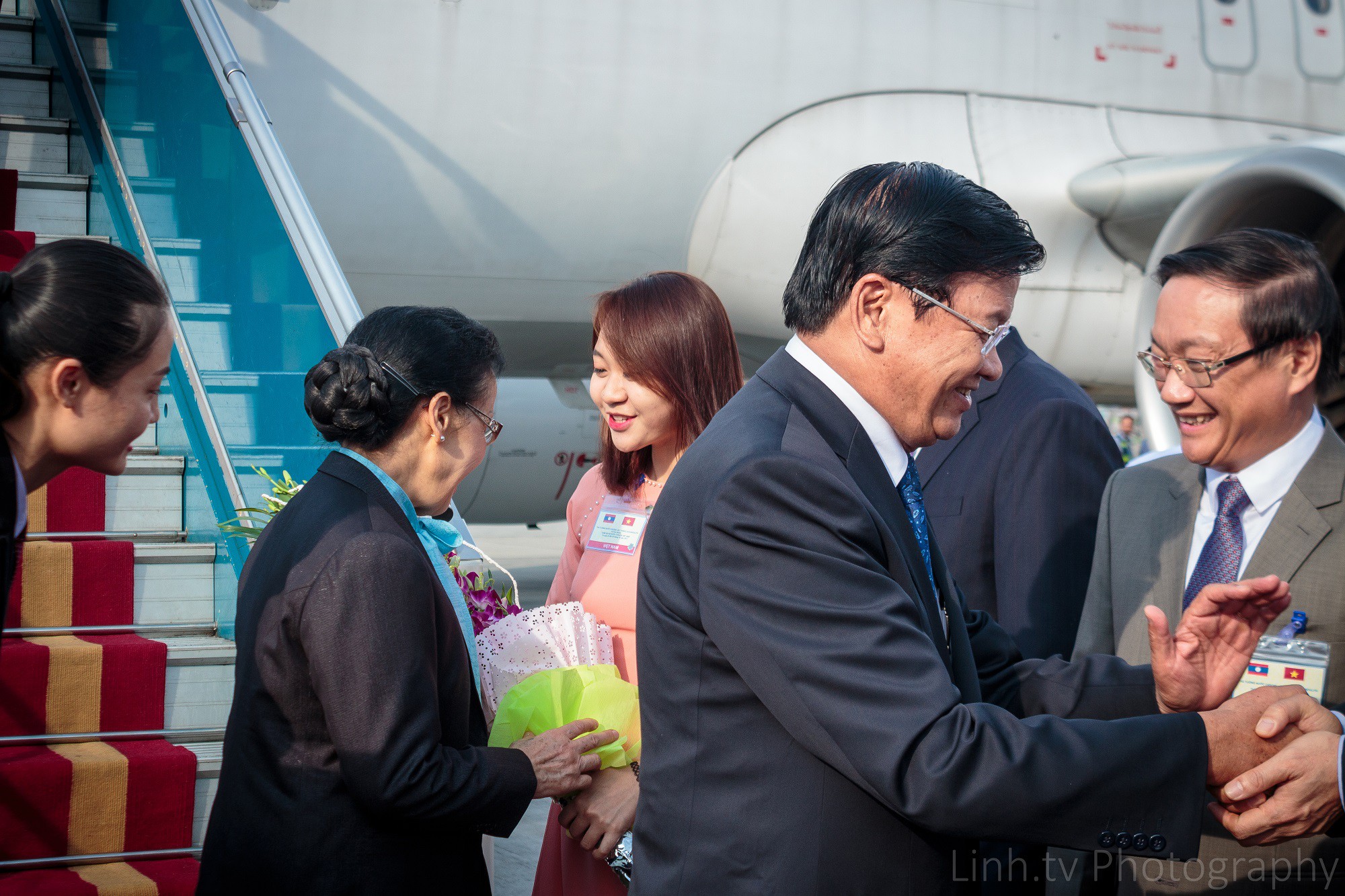 Câu lạc bộ của những cô gái nổi tiếng nhờ xuất hiện cạnh Tổng thống Mỹ, tỷ phú châu Á