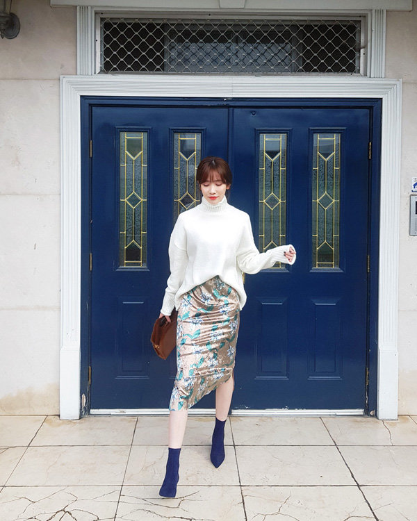 Kiểu chân váy này hot từ hè sang đông, các nàng ai cũng nên tậu vài chiếc!