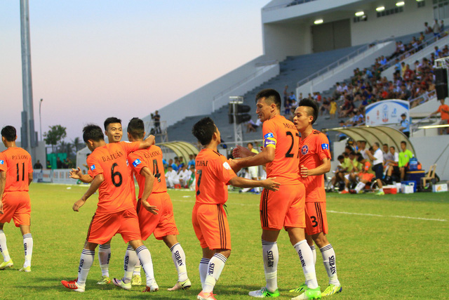 HLV Huỳnh Đức sẽ chia tay SHB Đà Nẵng sau V-League 2017