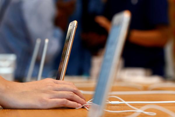 Hàn Quốc có thể thu hồi iPhone 8 vì lỗi phồng pin