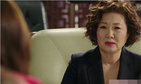 Mẹ chồng lắp camera trong nhà, hốt hoảng khi phát hiện sự thật về con dâu