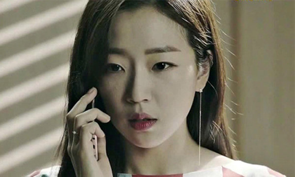 Mẹ chồng lắp camera trong nhà, hốt hoảng khi phát hiện sự thật về con dâu