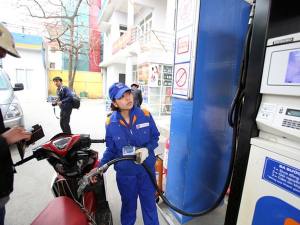 Xăng RON 92 chính thức khai tử từ ngày 15/12