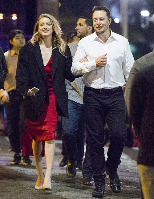 Tỷ phú công nghệ tan nát con tim sau khi bị cô đào Amber Heard đá