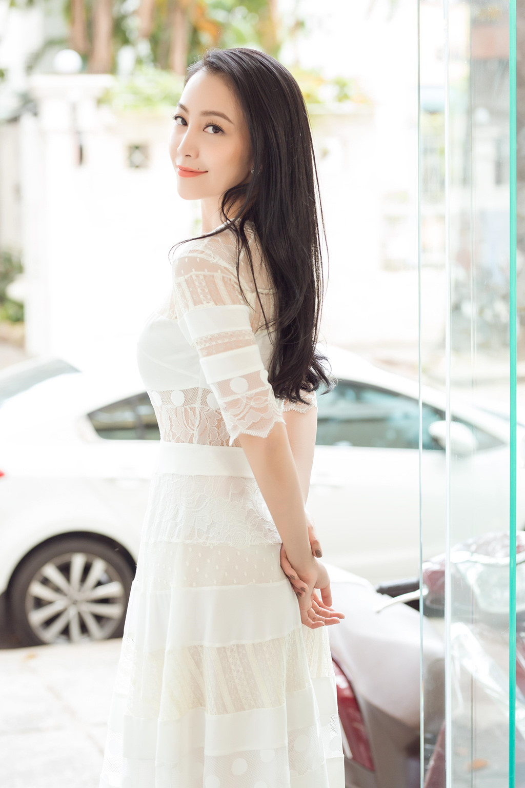 Chim công làng múa Linh Nga: Cuộc sống hào nhoáng, tình duyên lận đận