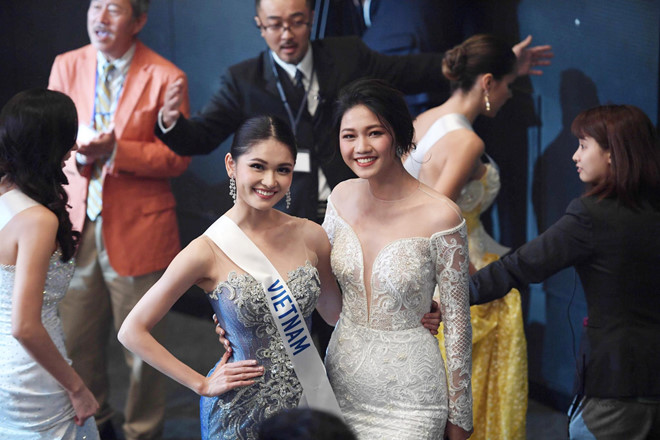 Thùy Dung bị trách phá hỏng trang phục dân tộc vì không đội mấn