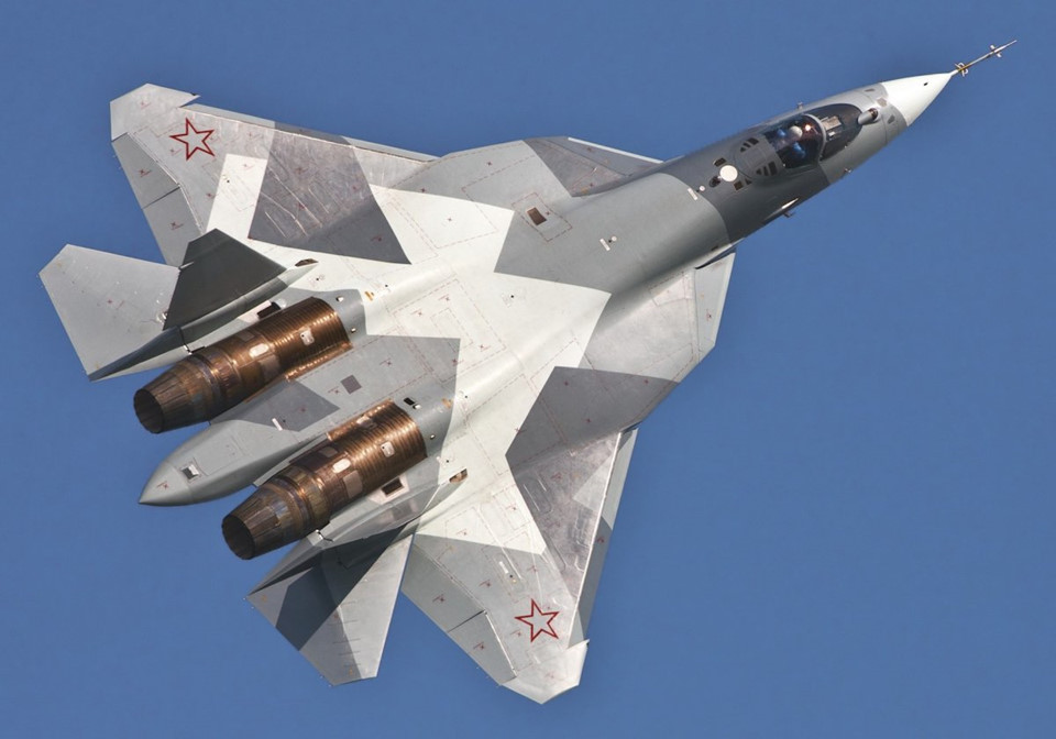Tiêm kích tàng hình Su-57 của Nga có thể qua mặt F-22 của Mỹ