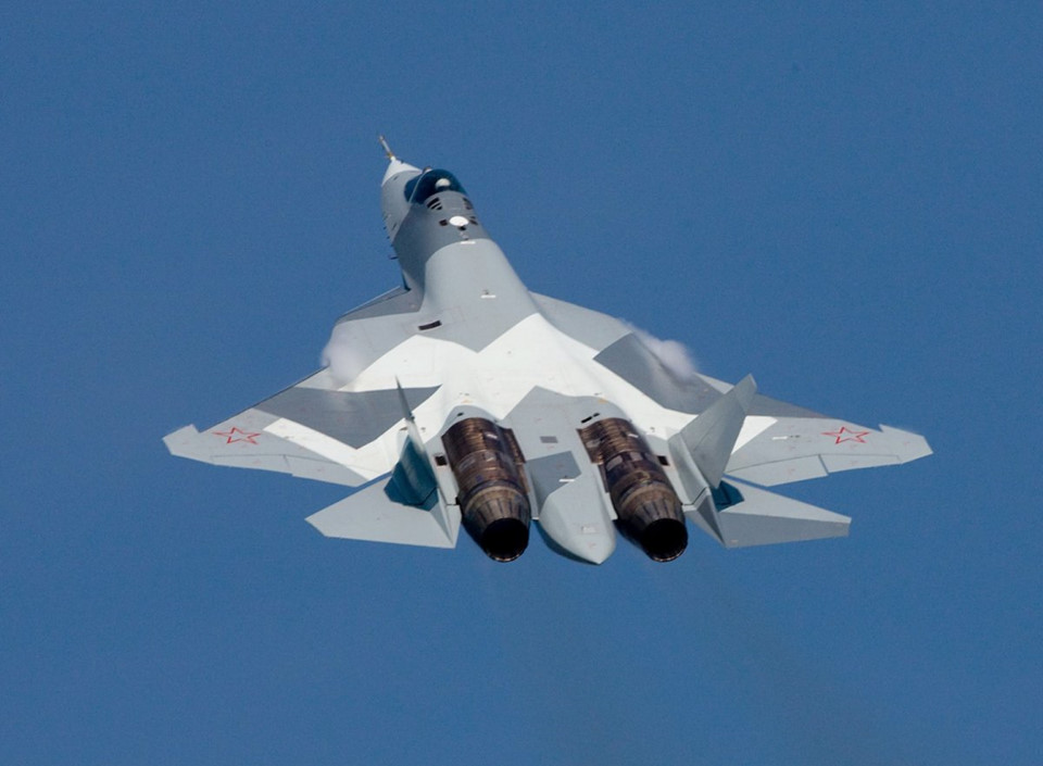 Tiêm kích tàng hình Su-57 của Nga có thể qua mặt F-22 của Mỹ