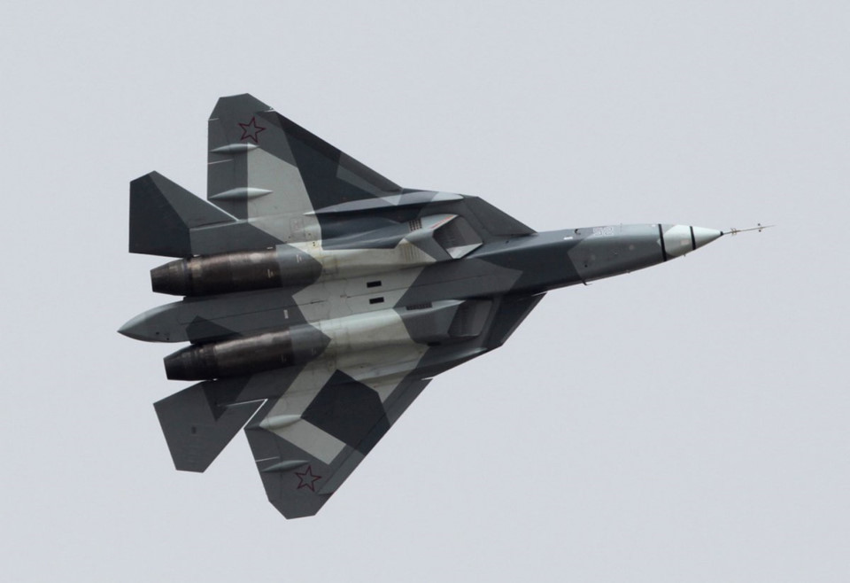Tiêm kích tàng hình Su-57 của Nga có thể qua mặt F-22 của Mỹ