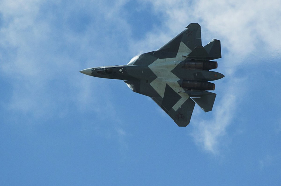 Tiêm kích tàng hình Su-57 của Nga có thể qua mặt F-22 của Mỹ