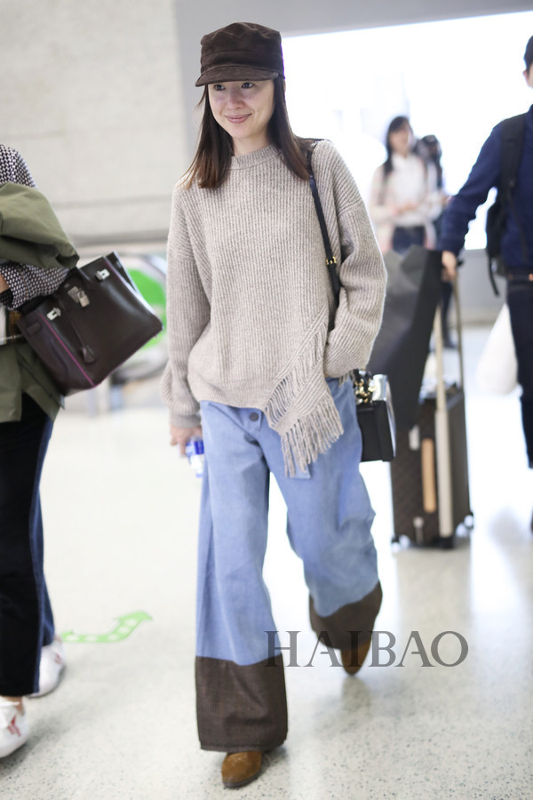 Cách kết hợp áo len và quần jeans sành điệu như sao Hoa ngữ