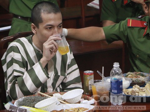 Chùm ảnh: Bữa ăn cuối cùng của tử tù Nguyễn Hải Dương