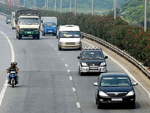 Từ năm 2018, xe ô tô con loại trên 7 chỗ đến 9 chỗ sẽ phải dán nhãn năng lượng