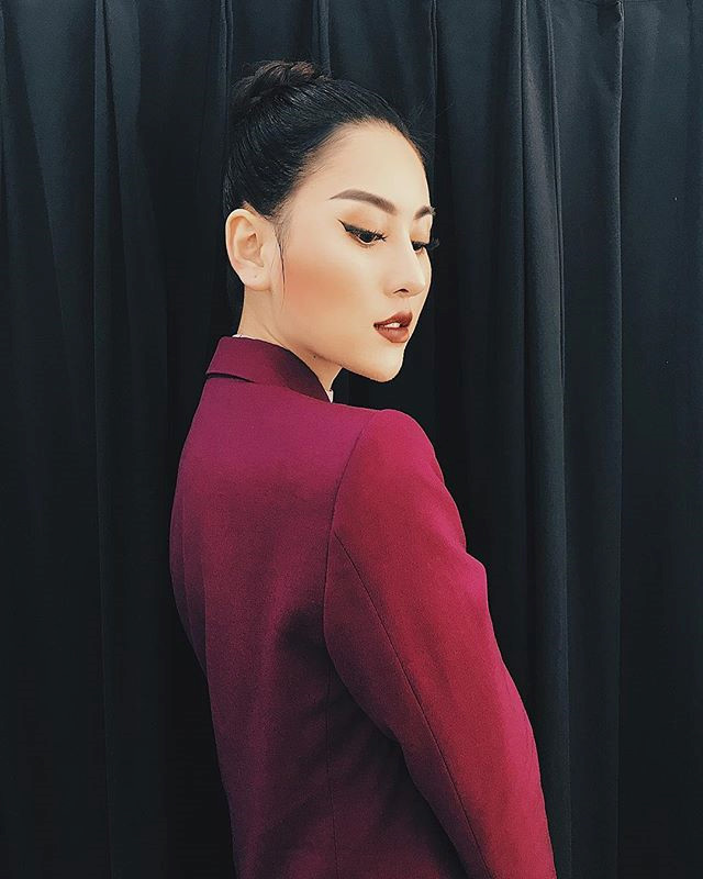 Hot girl Hà Lade nói gì trước nghi vấn vừa sửa mũi, độn cằm?