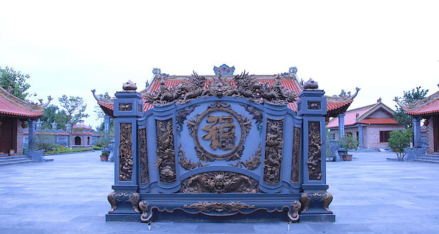 Choáng với khu nhà thờ họ 100 tỷ đồng ở Nghệ An