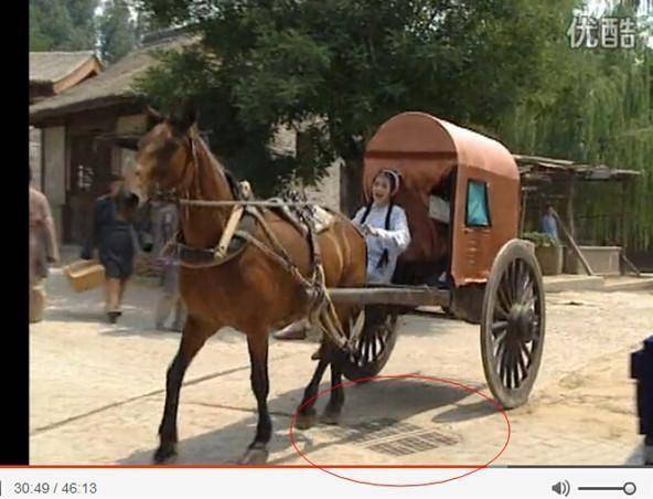 Những hạt sạn khiến khán giả không thể nhịn cười trong phim cổ trang