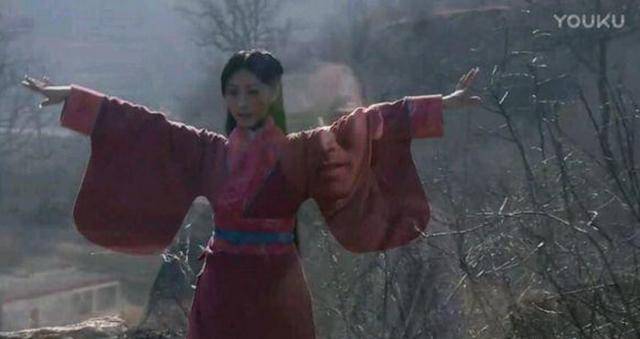 Những hạt sạn khiến khán giả không thể nhịn cười trong phim cổ trang