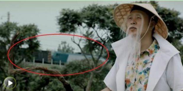 Những hạt sạn khiến khán giả không thể nhịn cười trong phim cổ trang