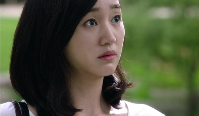 Về ra mắt nhà trai, cô gái phải ăn cơm nguội còn bị bạn trai trách miếng ăn với em to quá