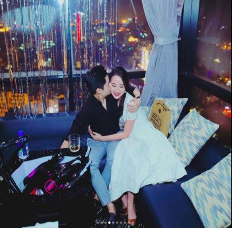 Những lần công khai tình cảm khiến công chúng bất ngờ của sao Việt